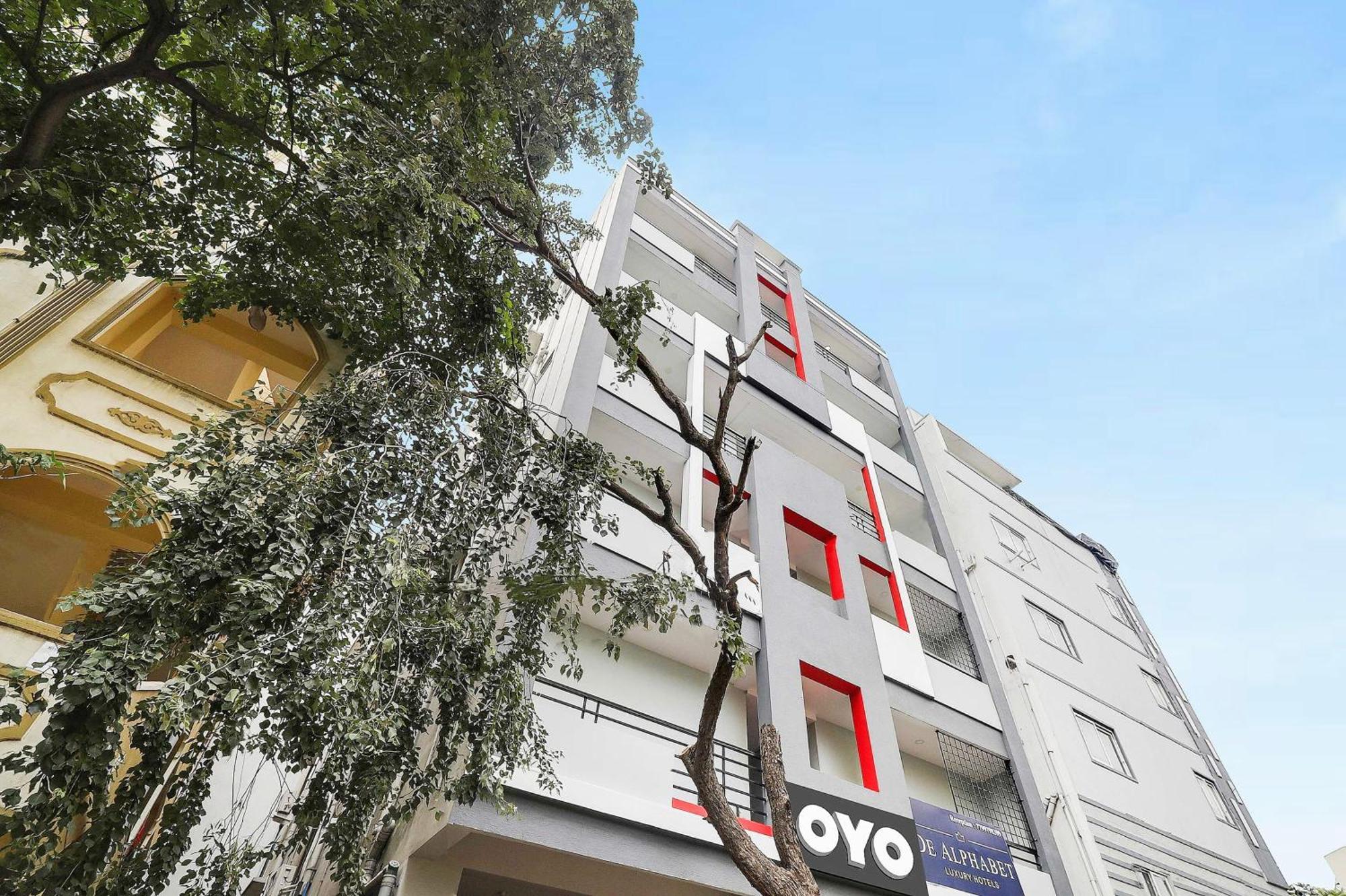 Super Townhouse De Alphabet Hotel Kukatpally Nexus Mall 海得拉巴 外观 照片